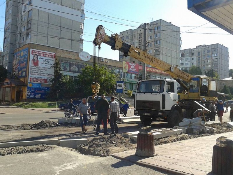 Реконструкція автобусної зупинки