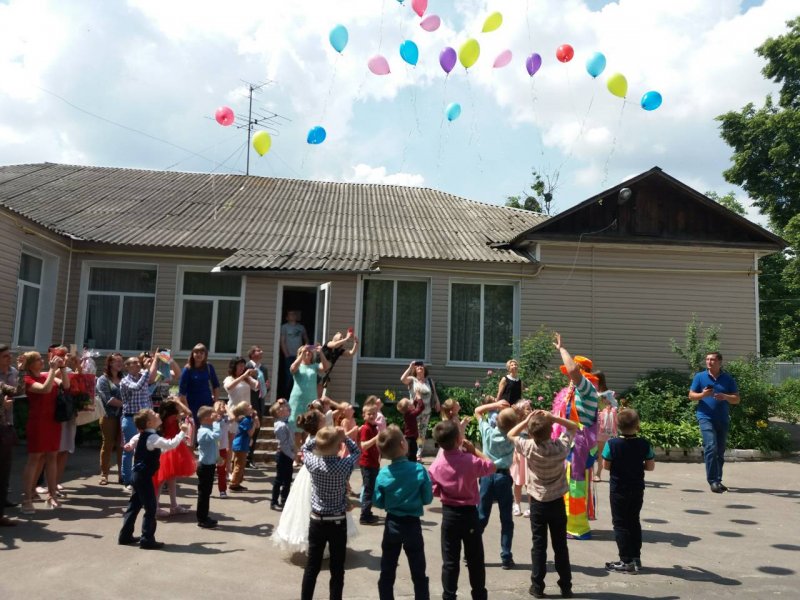 Випуск у дитячому садочку "Пролісок"