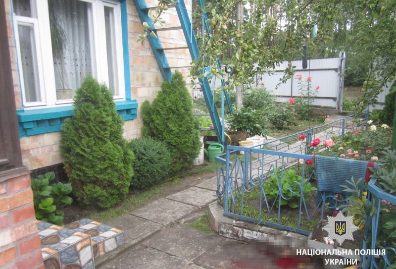 Поліція Васильківщини затримала чоловіка, який вдарив ножем знайомого