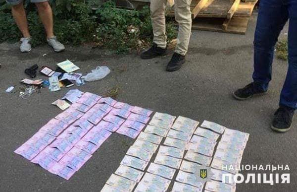 Правоохоронці з Василькова  затримали чоловіка за збут зброї і боєприпасів