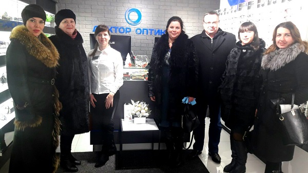 Краще новорічне оформлення вітрини в Василькові