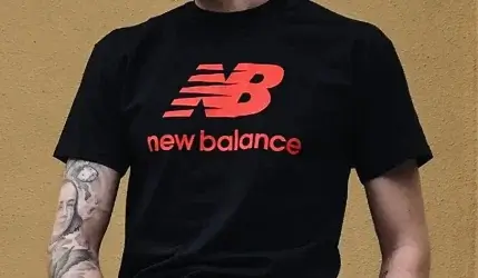 Універсальна футболка New Balance