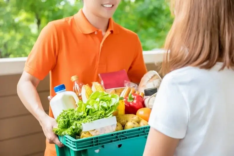 Доставка їжі чи доставка продуктів?