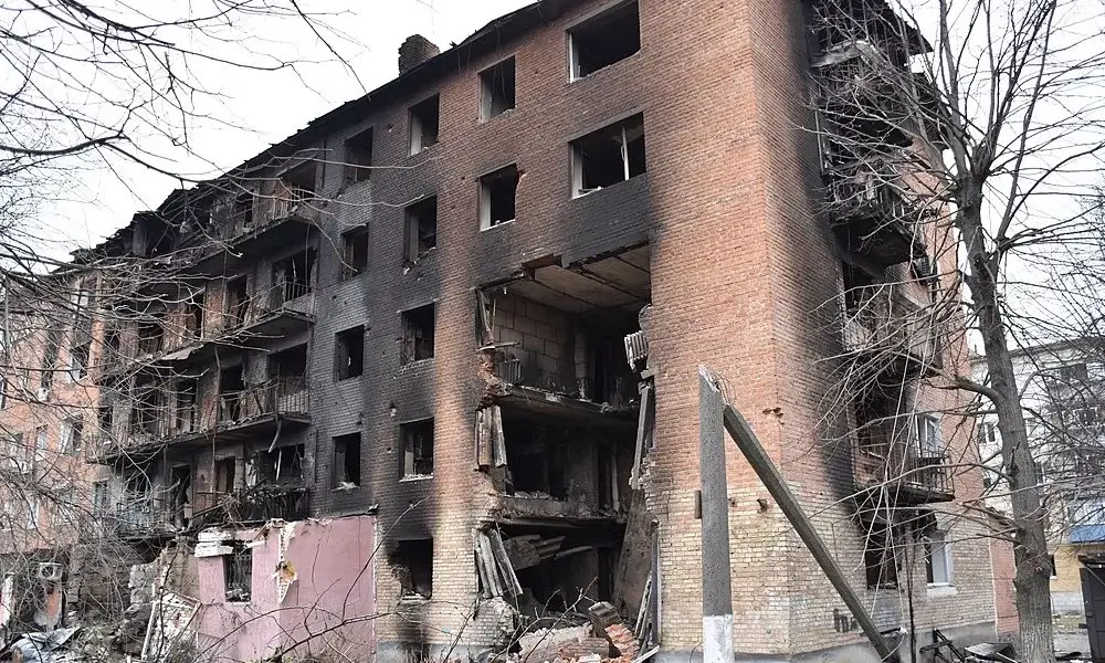 В місті Васильків на місці зруйнованої пʼятиповерхівки зводять новий будинок