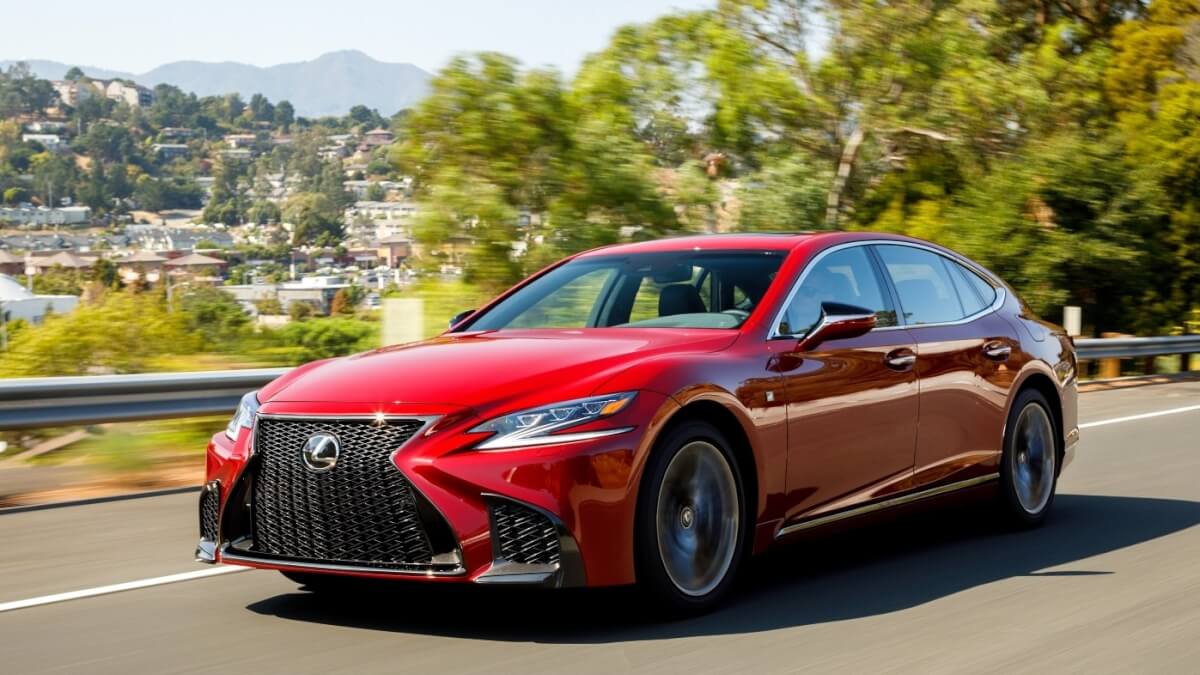 Флагманський седан Lexus LS з пробігом від офіційного дилера