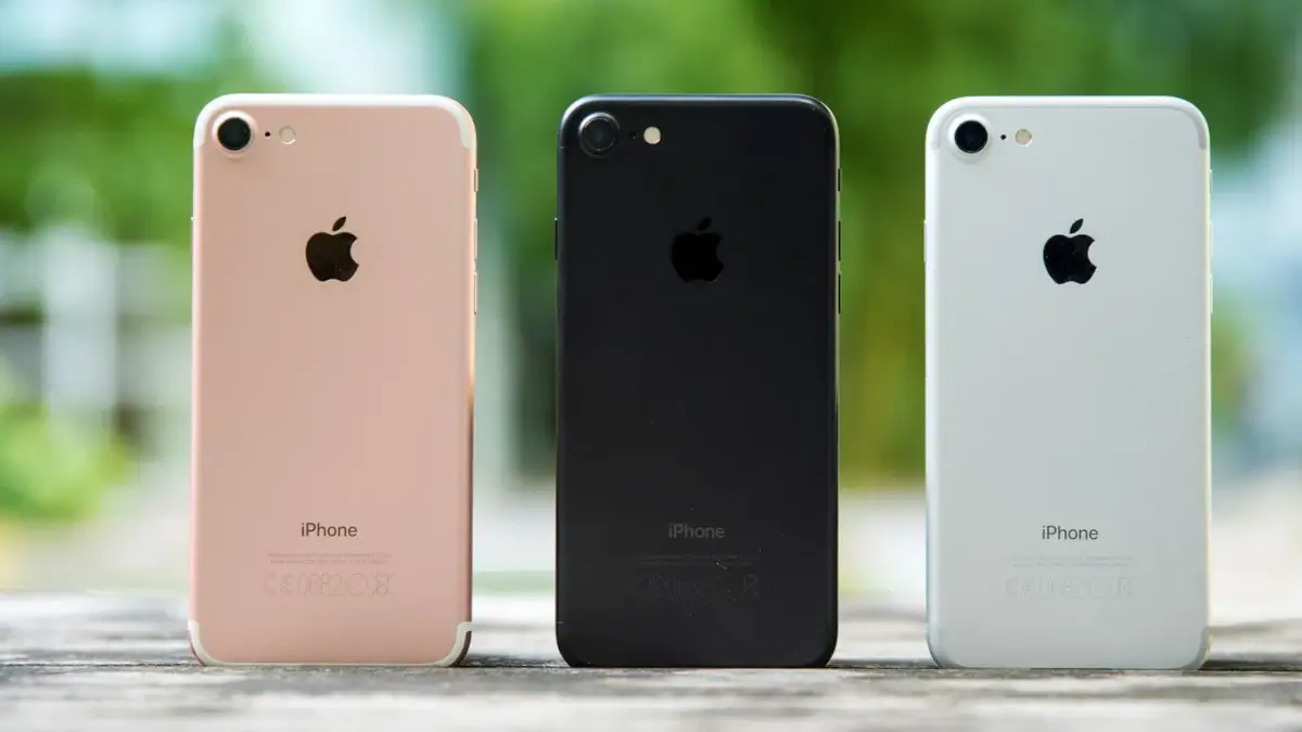 iPhone 7 буде без роз'ємів для навушників і зарядки