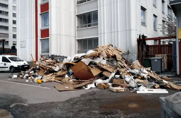 Вивезення будівельного сміття в Києві: поради для мешканців