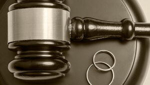 Сімейні спори в Україні: де емоції зустрічаються з законом