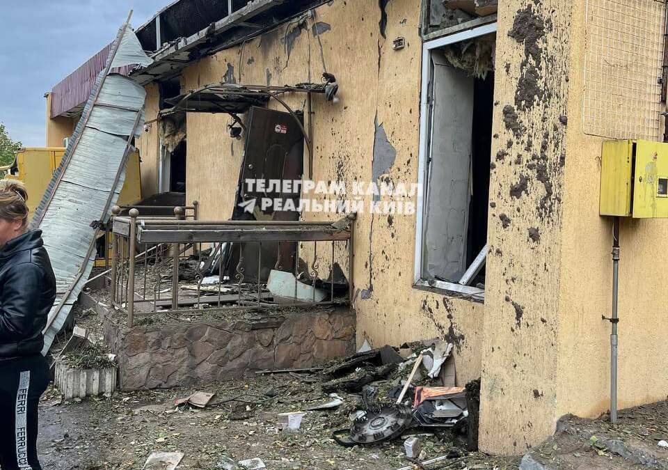 Місто Васильків знову опинилося  під масованим ударом  різними типами ракет та "шахедами"