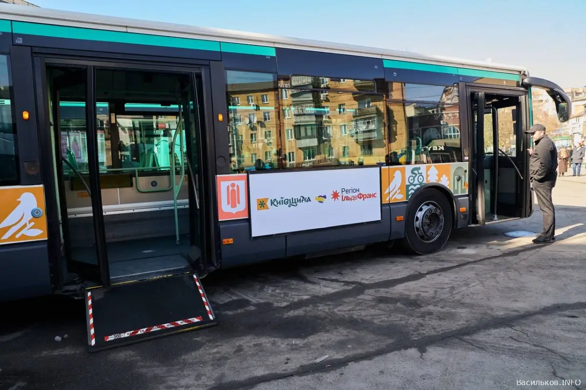 Васильківська громада отримала п'ять нових автобусів, проїзд в яких буде безкоштовним