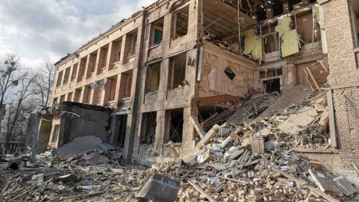 Зруйнований, але не забутий: у Василькові почали відбудову коледжу